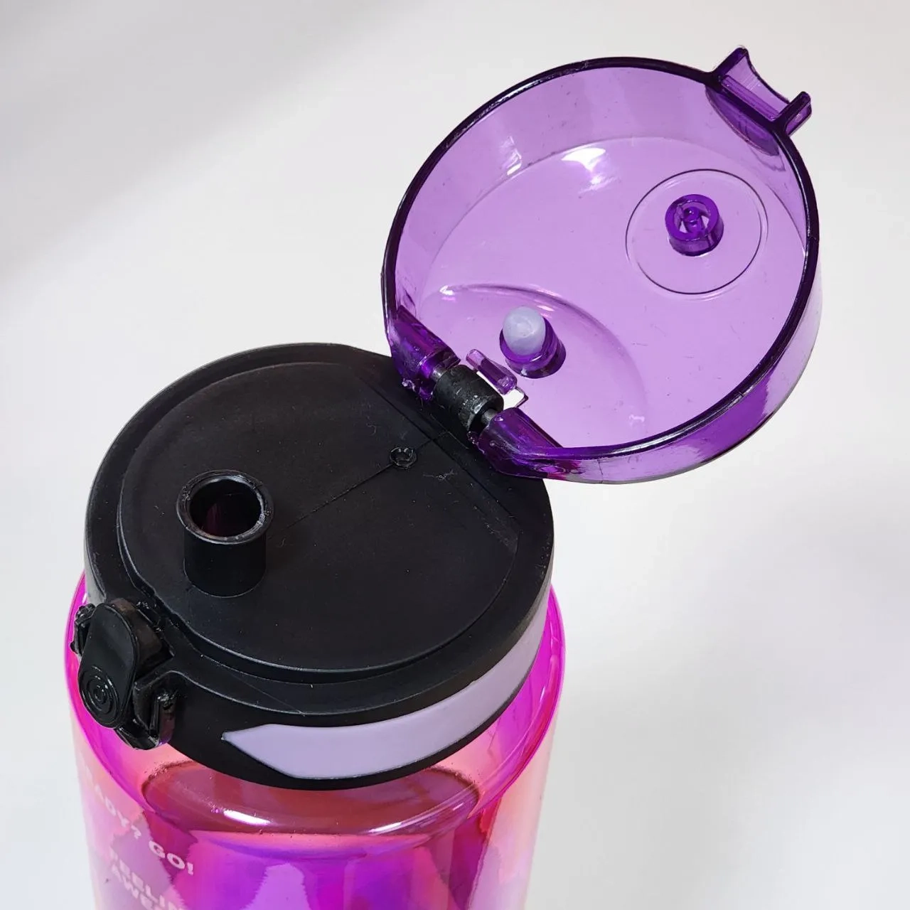 قمقمه دور سیلیکونی نی دار hello یاسی 1 لیتر